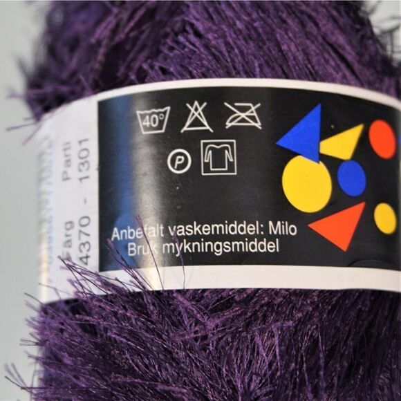Funny Pelsgarn 4370 Eyelash Yarn Sandnes Garn Plum Color 1 Skein - Picture 6 of 6